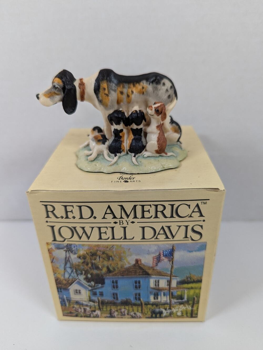 Happy Hour Lowell Davis Schmid RFD America Figurine 225287 Dog Nursing Pups Box